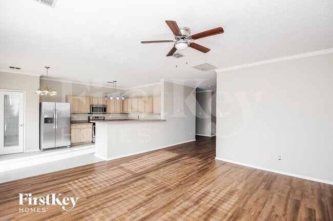 Foto del edificio - 4713 Palm Ridge Dr
