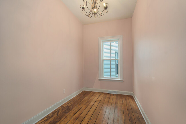 Building Photo - 1010 Quimby St