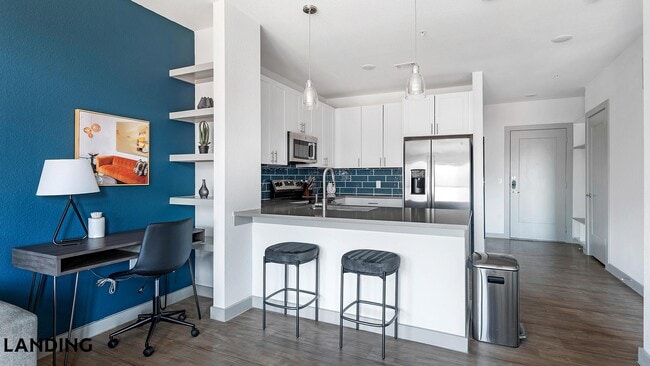 Foto del edificio - 3706 Goodwin Ave