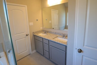 Ellis Place at Park Meadows photo'