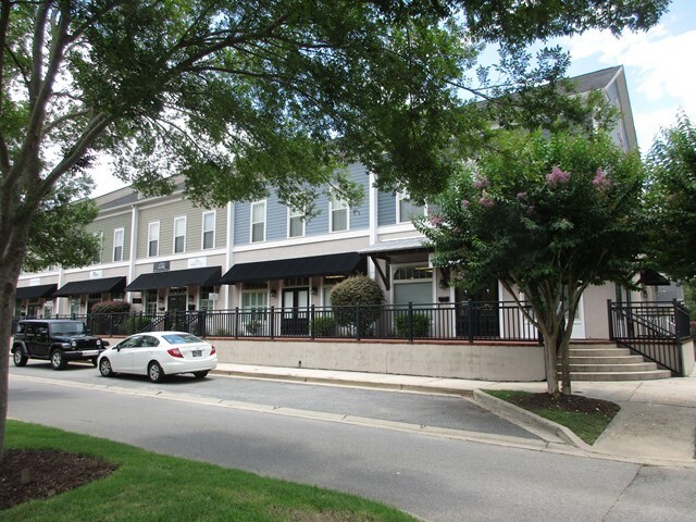 Building Photo - 105 Butterfield St