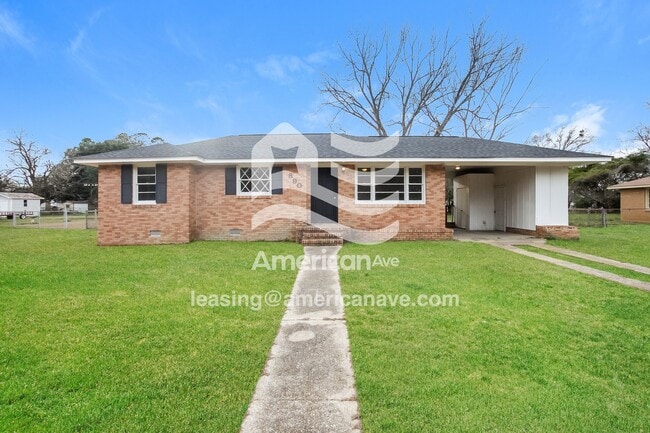 Building Photo - 890 Griffin St