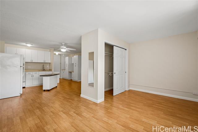 Building Photo - 1718 Anapuni St