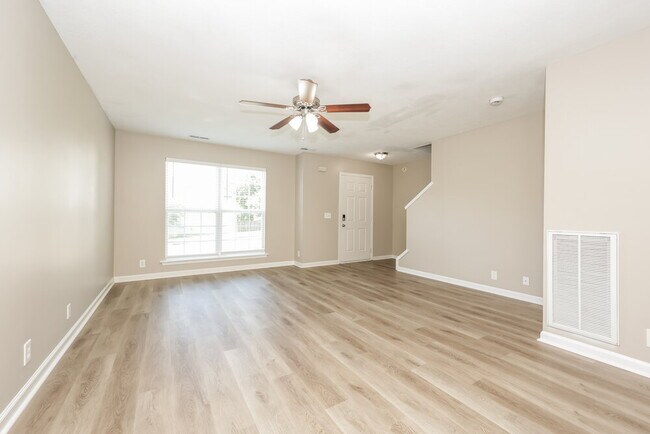 Foto del edificio - 8197 Ramstone Way