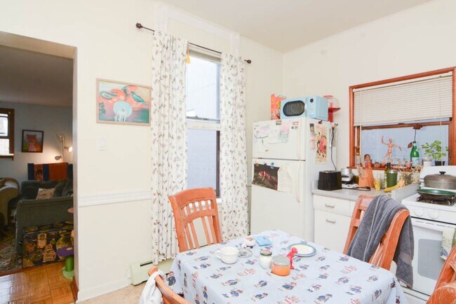 Foto del edificio - 2823 W Shakespeare Ave