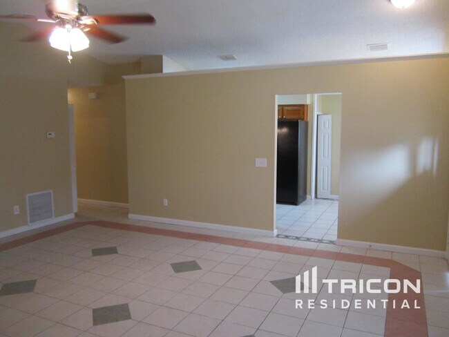 Foto del edificio - 1702 Sandy Hollow Loop