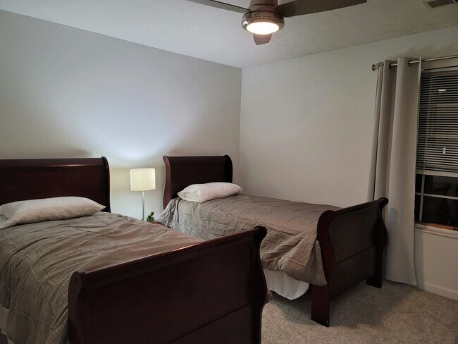 Foto del edificio - 3126 Alexander Pl