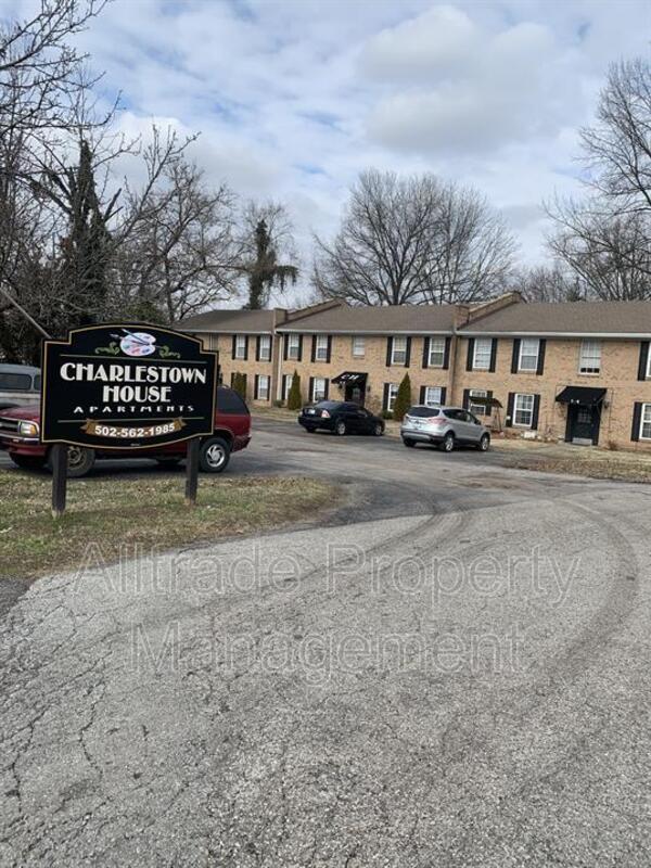 1316 Roosevelt Ave Unit 11, New Albany, IN 47150 Condo for Rent in