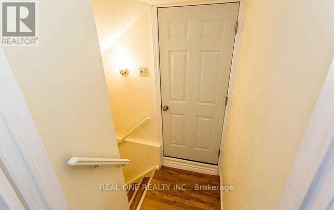Building Photo - 5070 Rising Star Ct