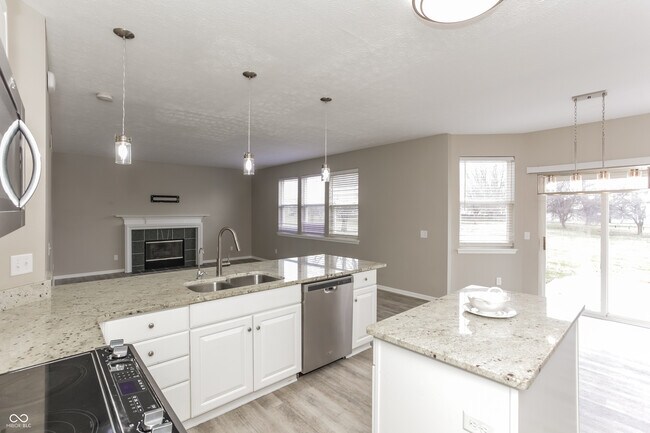 Foto del edificio - 344 W Columbine Ln