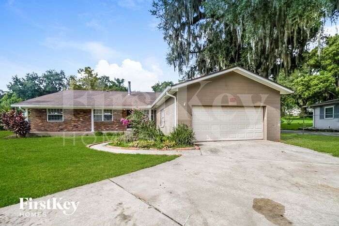 Primary Photo - 3636 Mirror Lake Dr