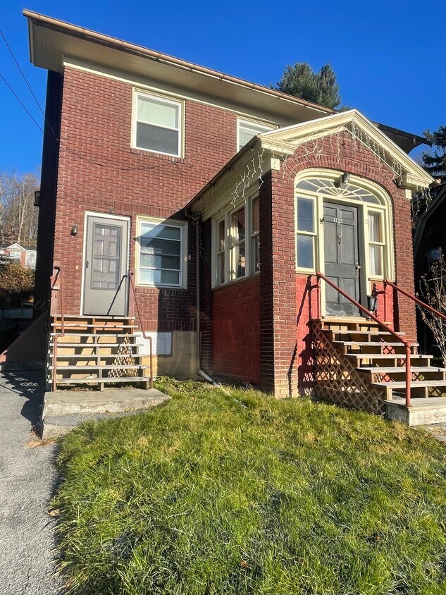 1132 Milford St Unit Upstairs, Johnstown, PA 15905 Apartments in