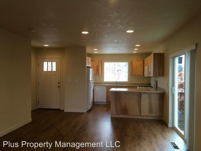 Building Photo - 796 NE Copperleaf Loop