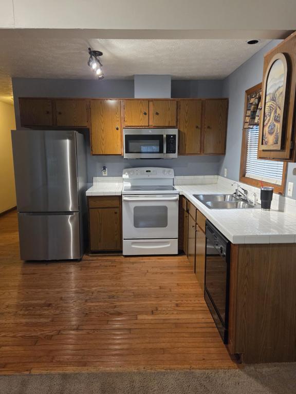 Building Photo - 4197 Bradley Dr SW