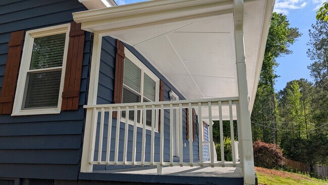 Side/Front - 540 Stell Rd