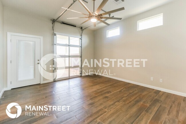 Building Photo - 11236 Paradise In Dr