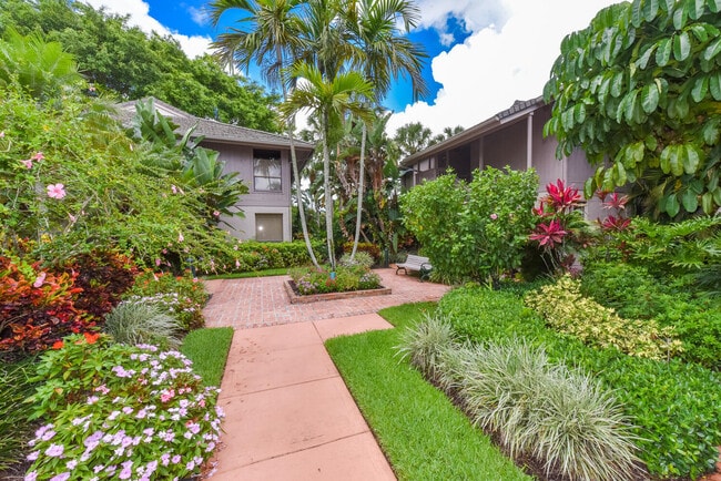 Building Photo - 7071 Rain Forest Dr