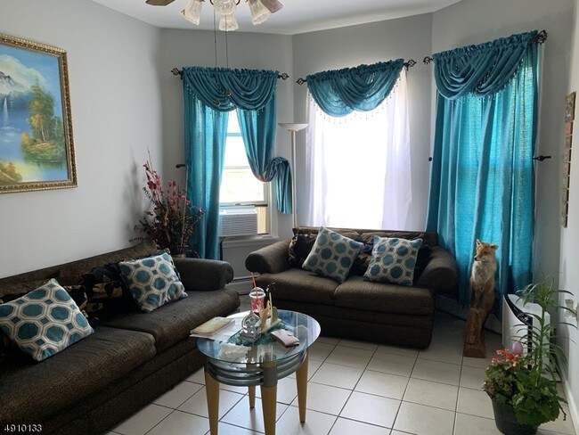 Foto del edificio - 247 N 8th St