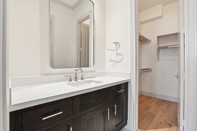 Building Photo - 19 Robita St