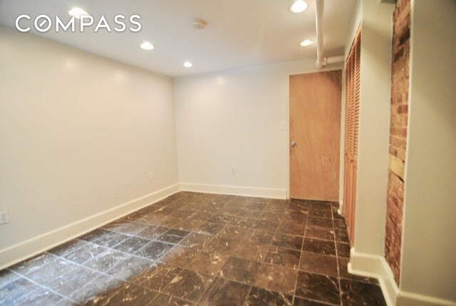 Building Photo - 274 W 119th St