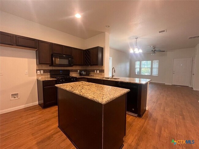 Foto del edificio - 138 Preston Trail