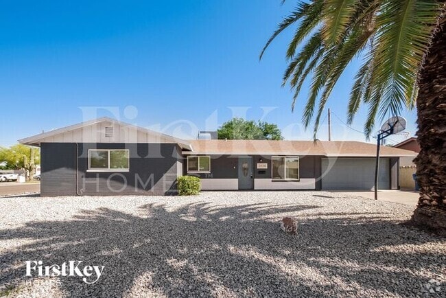 Building Photo - 2434 E Karen Dr