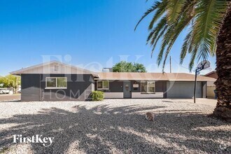 Building Photo - 2434 E Karen Dr