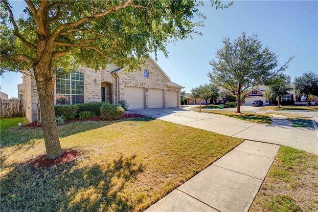 Foto del edificio - 18901 Colonial Manor Ln
