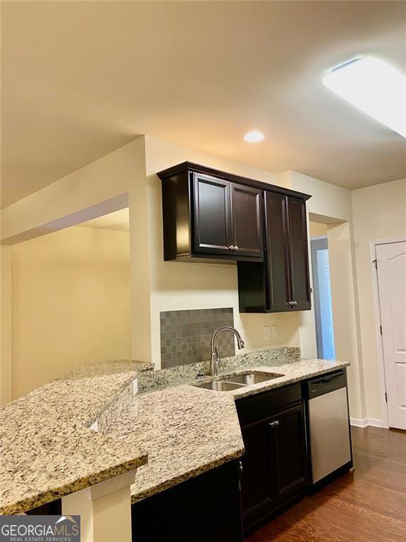 Foto del edificio - 166 Granite Way