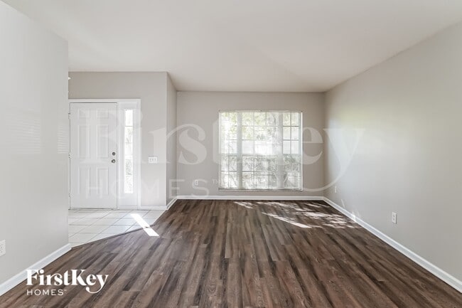 Foto del edificio - 12430 Midpointe Dr