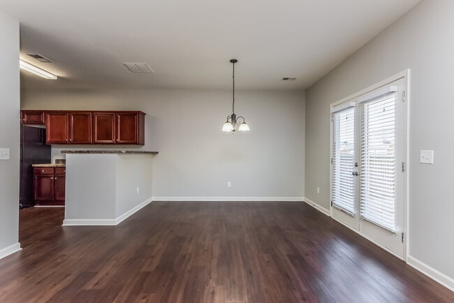 Building Photo - 21 Carriage Hills Dr