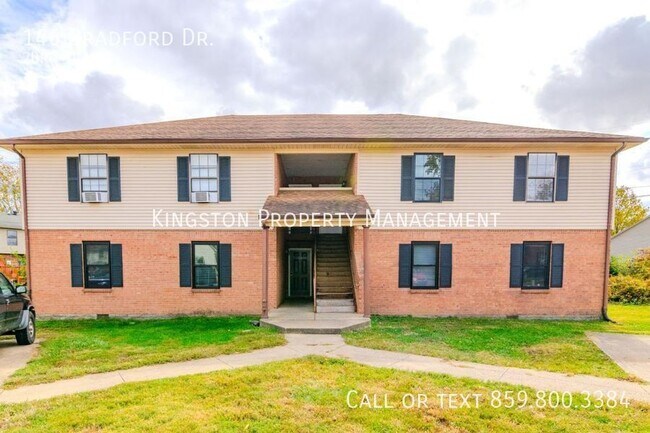 Building Photo - 2 Bedroom 1 Bathroom Now Available!! 1/2 o...