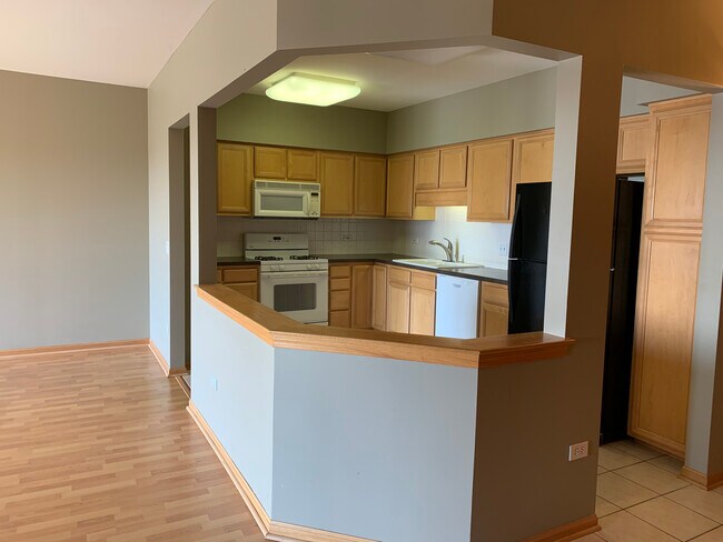 Foto del edificio - 5555 N Cumberland Ave