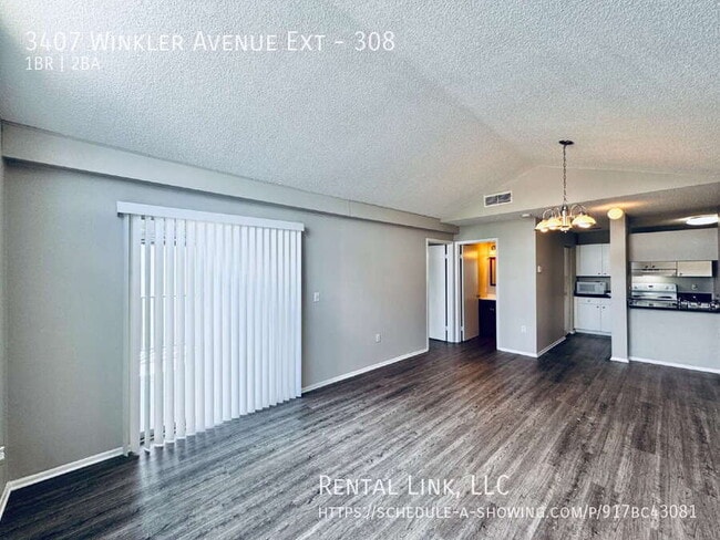 Foto del edificio - 3407 Winkler Ave Ext