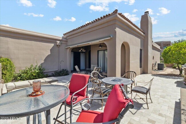 Building Photo - 12833 N La Ronda Ct