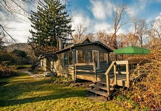 Building Photo - 21 Lookout Dr