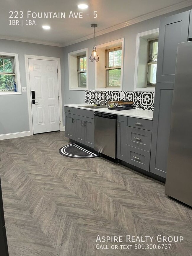 Building Photo - 223 Fountain Ave