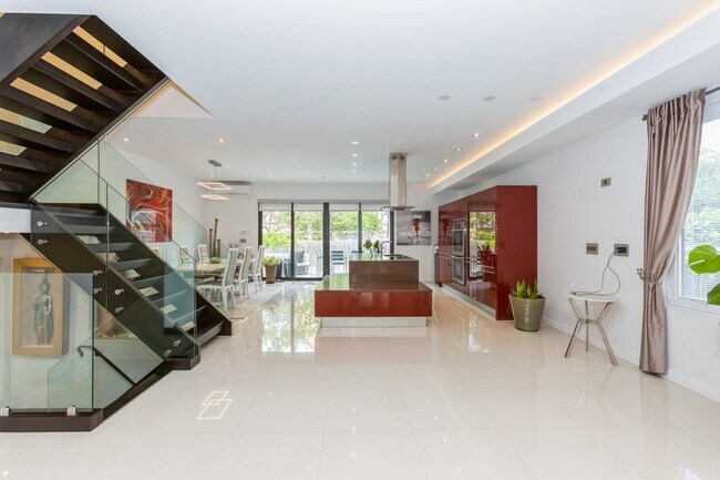 Foto del edificio - 96 Columbia Terrace