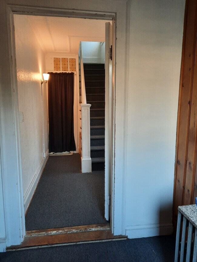 Foto del edificio - 58 Wickes Ave
