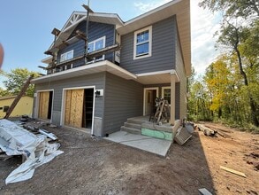 Building Photo - 4866 Idlewild St