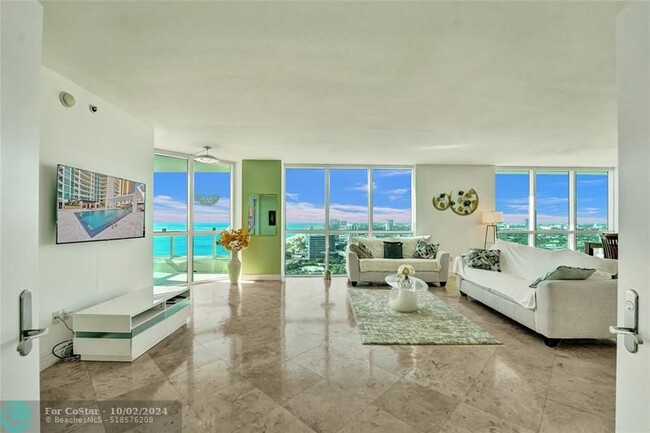 Building Photo - 101 S Fort Lauderdale Beach Blvd