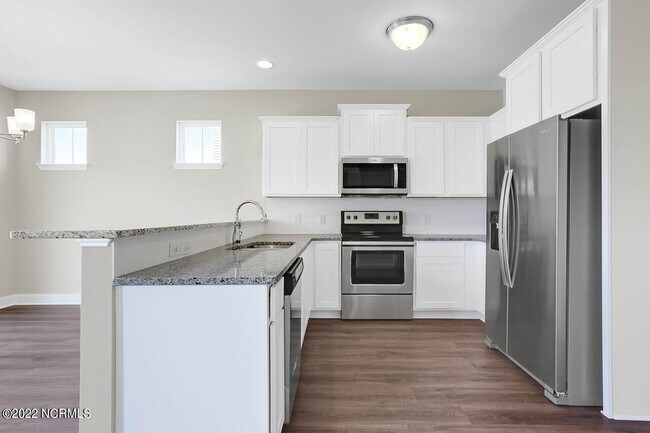 Building Photo - 7005 Cameron Trace Dr