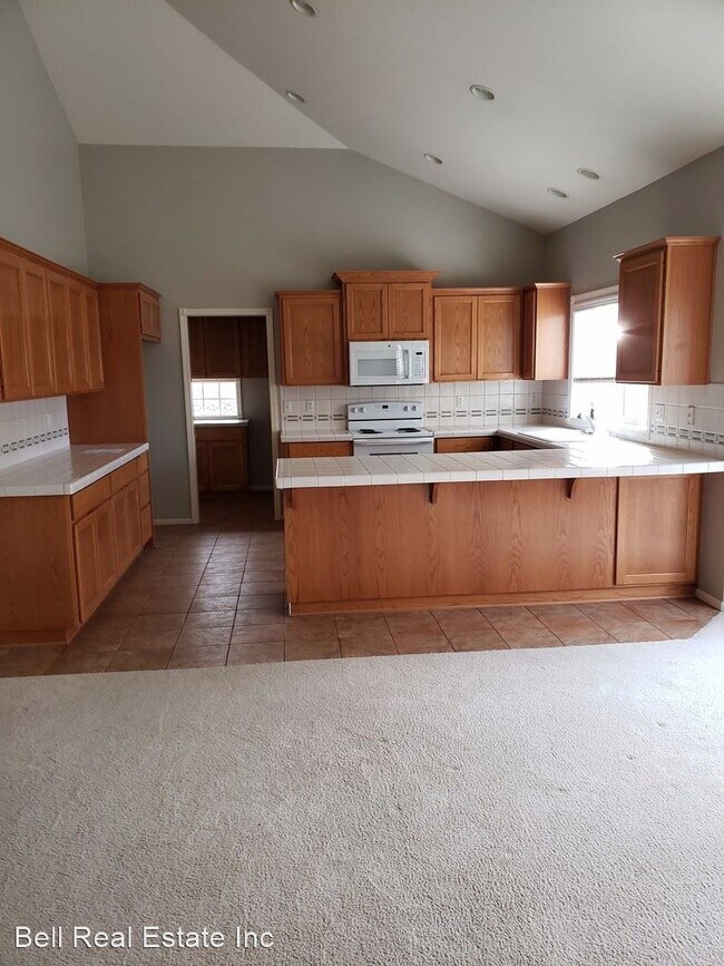 Building Photo - 3 br, 2 bath House - 1570 Kingston Way