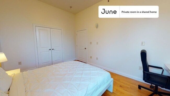 Building Photo - Room in Shared 4 bed/2 bath home