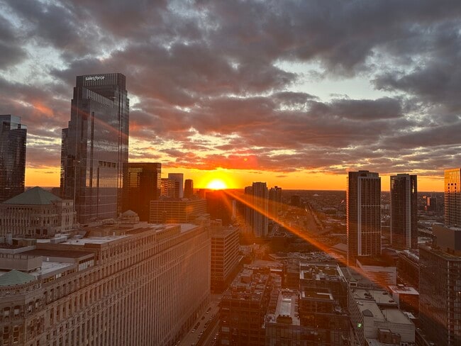 Foto del edificio - 400 N La Salle Dr