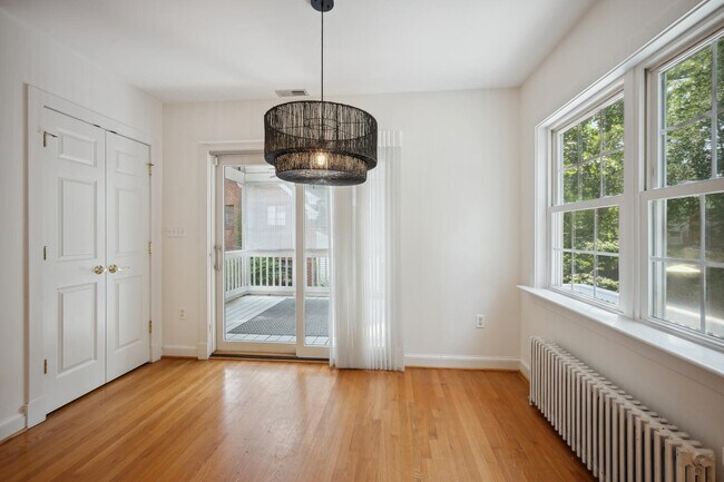 Building Photo - 2612 Fordham Rd
