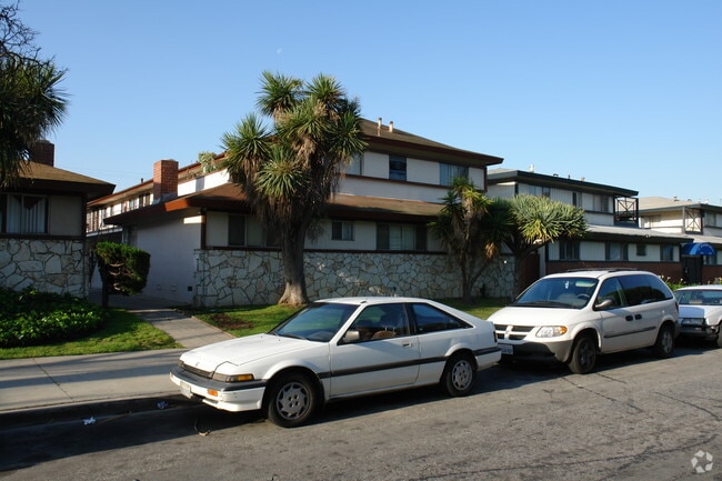 Building Photo - 1906 W El Segundo Blvd