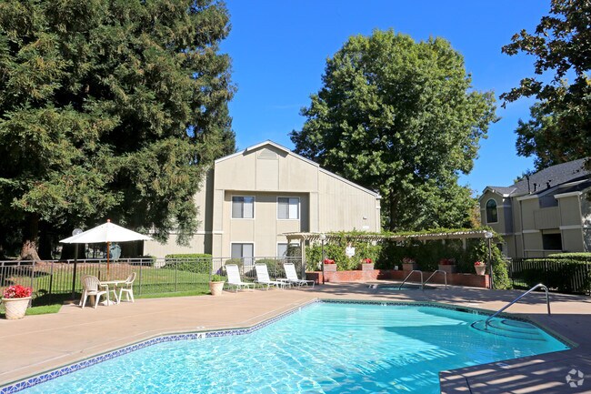 Foto del edificio - Lakeview Garden Apartments