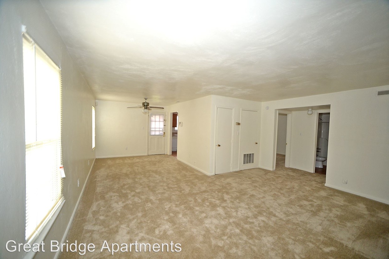 Primary Photo - 106 Williamsburg Dr