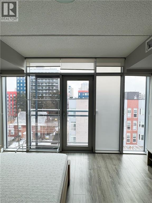 Photo du bâtiment - 250 Albert St